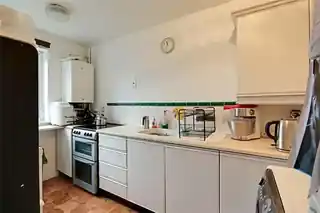 91 Burncroft Avenue, photo 3
