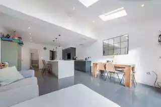 91 Lion Road, photo 3