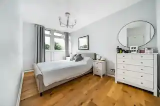 91 St James's Crescent, photo 3