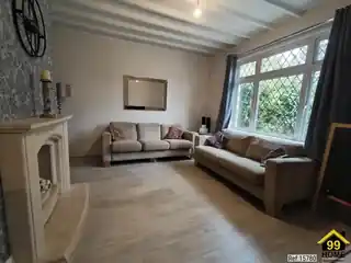 91 Woodcote Grove Road, photo 3