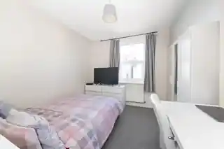 91C Newlands Park, photo 4