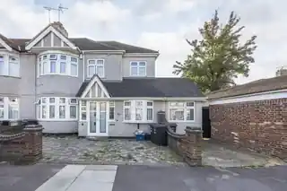 92 Ashurst Drive, photo 2