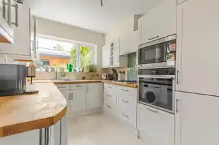 92 Beaconsfield Road, photo 3
