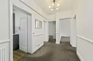 92, Gloucester Court, Kew Road, photo 2