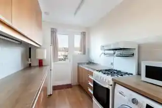 92 Shaldon Drive, photo 3