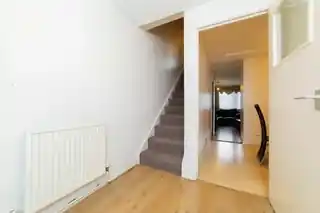 92 Tolsford Road, photo 2