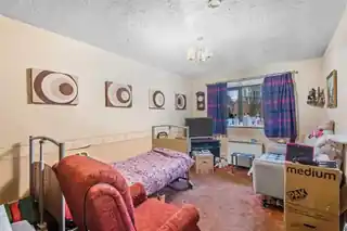 92 Willenhall Drive, photo 2