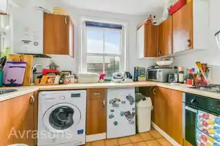 92B Hackford Road, photo 3