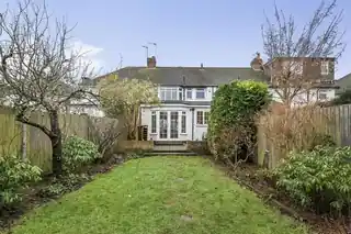 93 Barnfield Avenue, photo 2
