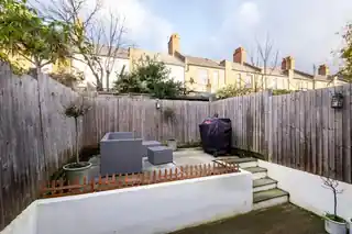 93 Coteford Street, photo 3