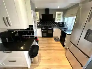 93 Farnham Road, photo 3