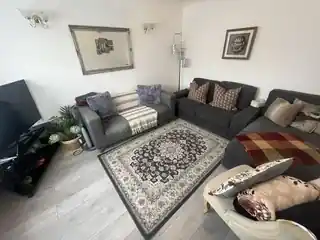 93 Gonville Crescent, photo 2