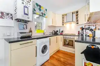93 Graveney Road, photo 4