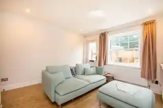 93 Hawks Road, photo 2