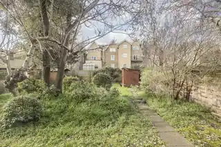 93 Langton Way, photo 3