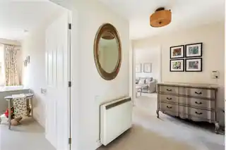 93 Macmillan Way, photo 3
