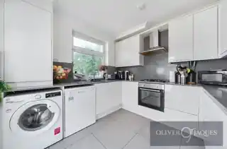 93 Trundleys Road, photo 3