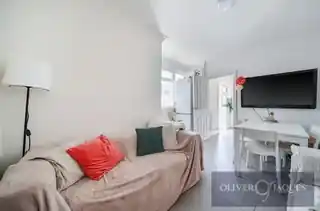 93 Trundleys Road, photo 2