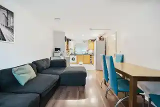 93 Waterside Close, photo 3