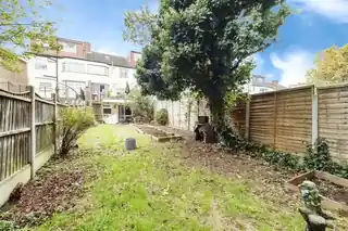 93 Westview Drive, photo 4