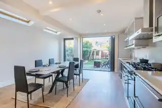 94 Effingham Road, photo 3
