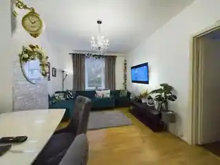 94 Lichfield Road, photo 3