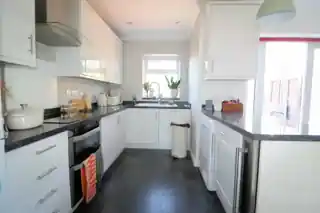94 Northend Road, photo 3