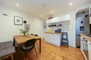 94 Rucklidge Avenue, photo 3