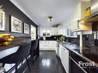 94 Sparrow Farm Drive, photo 3
