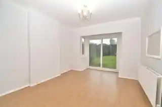 95 Elmhurst Drive, photo 3