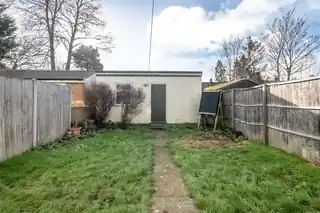 95 Fairlands Avenue, photo 4