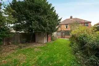 95 Hayes End Road, photo 4
