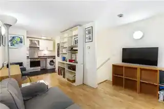 95 Liberty Street, photo 2
