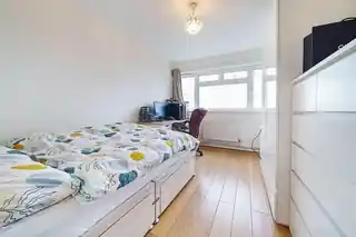 95 Redbridge Gardens, photo 4