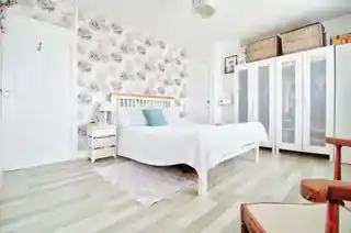 95 Roseberry Gardens, photo 3