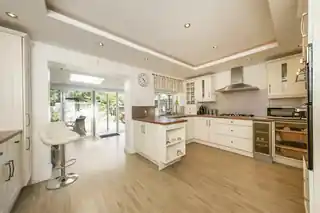 95 Royal Lane, photo 2