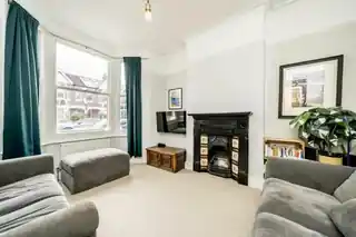 96 Adelaide Road, photo 2