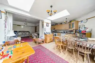 96 Canberra Road, photo 4