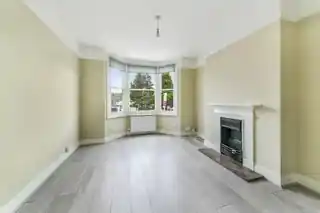 96 Churchill Road, photo 2