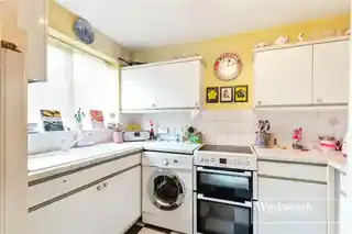 96 Greenway Close, photo 3