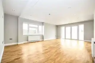 96 Joydens Wood Road, photo 2
