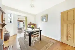 96 Mannock Road, photo 4