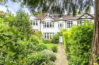 96 Priory Gardens