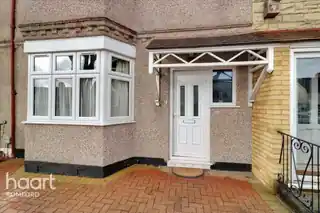 96 Rush Green Road, photo 3