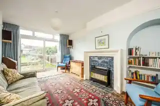 96 Tudor Drive, photo 3