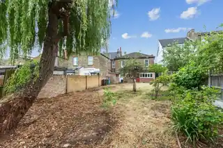 96 Wallwood Road, photo 4