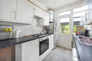 96 Walpole Road, photo 4