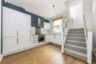 96B Waller Road, photo 3