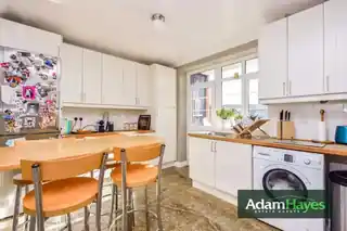97 Beaufort Park, photo 2