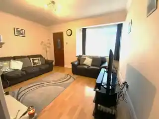 97 Elm Park Avenue, photo 3